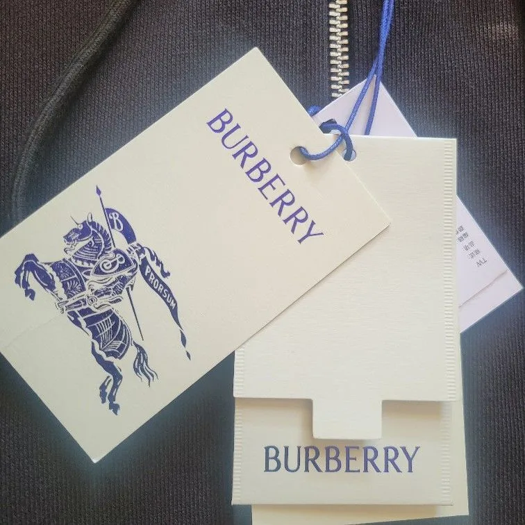 Burberry Zip Up image indicator(2)