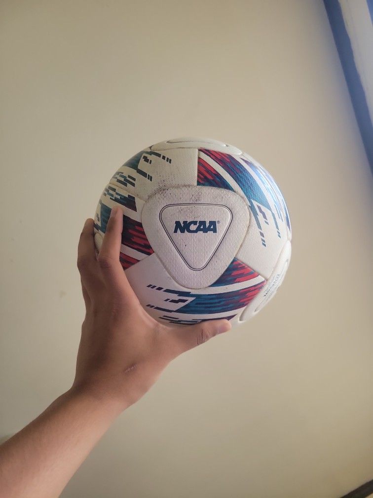 Wilson NCAA Vivido Match Soccer Ball