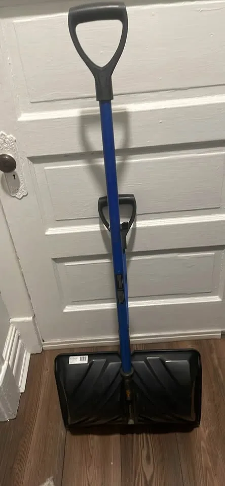Snow Shovel with Handle for Heavy Lifting image indicator(2)