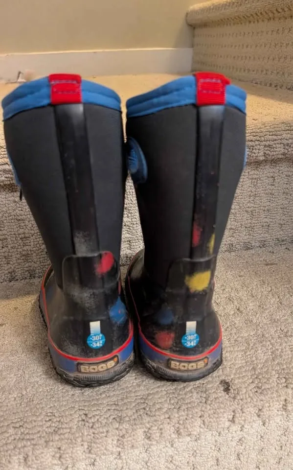 BOGS Snow/Rain winter BOOTS size 11K image indicator(2)