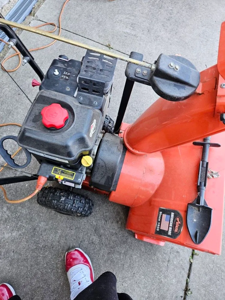 Ariens Compact 20 Snow Blower image indicator(2)