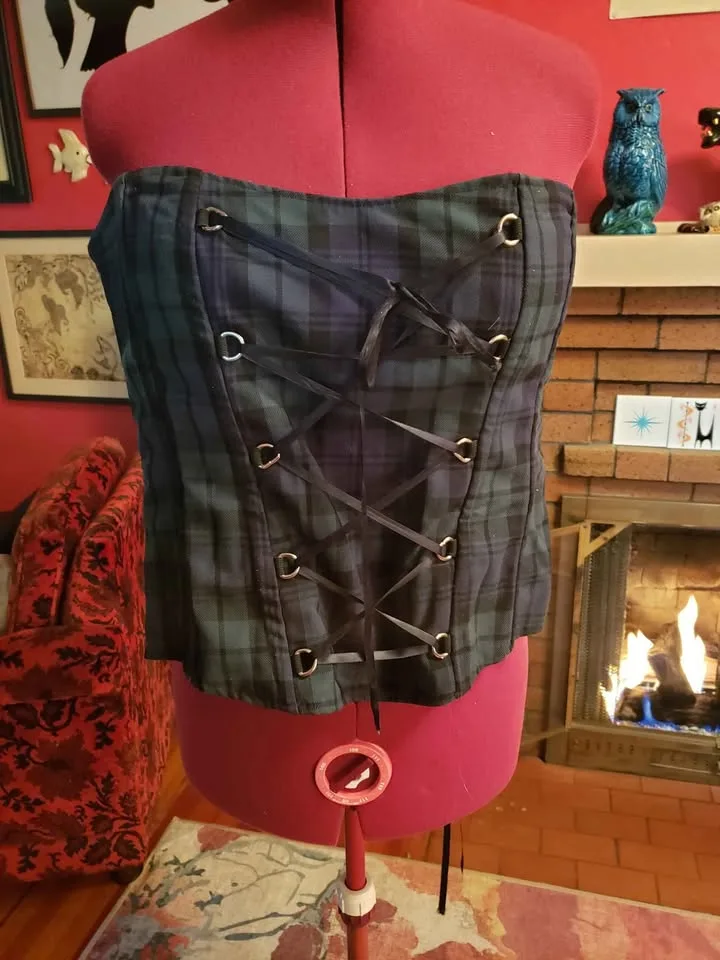 New World Tartan Corset image indicator(2)