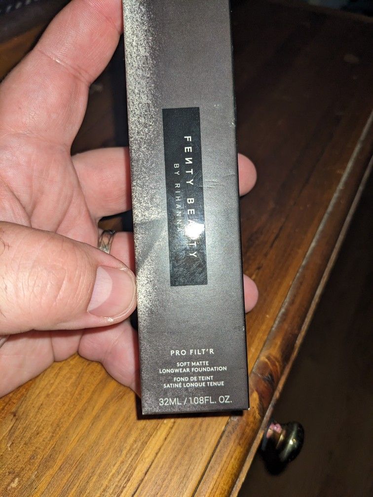 Fenty Beauty Rianna Foundation