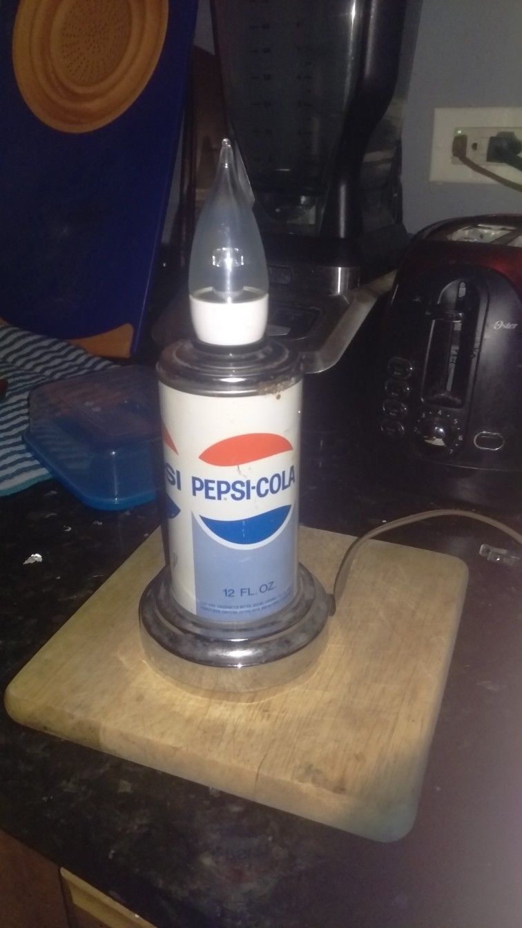Vintage Pepsi cola lamp
