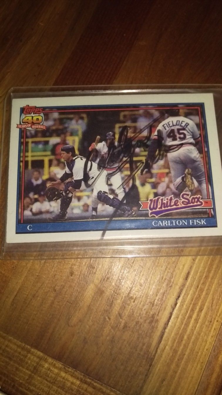 Carlton Fisk signed baseball card White Sox
