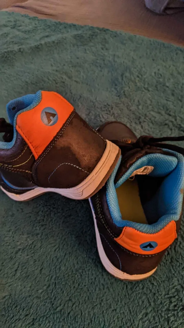 Airwalk Youth Shoes - Size 2 image indicator(2)