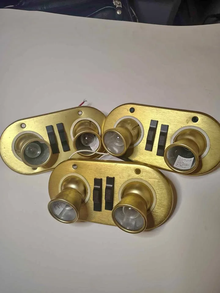 RV lights 3 sets xantech 747 swivel thumbnail