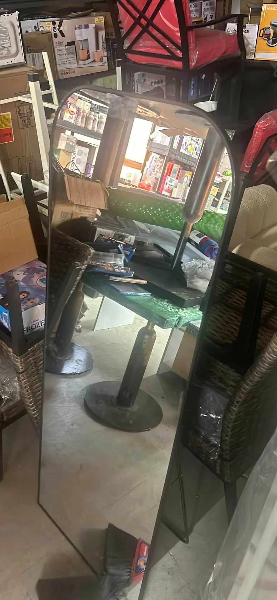 Standing mirror thumbnail