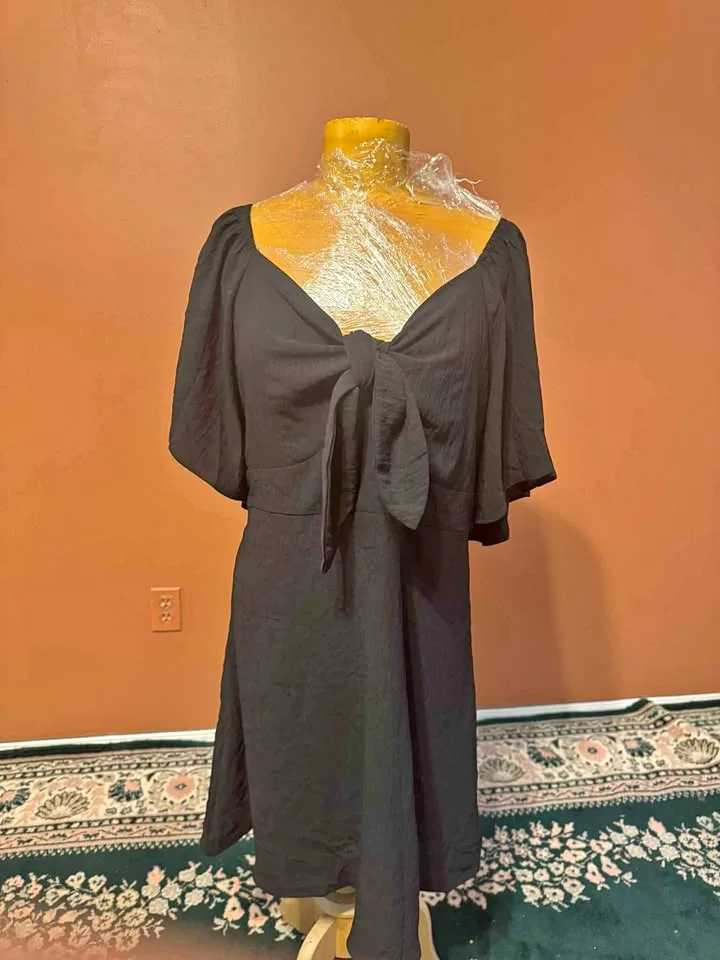 🎃 Brand New Size XL – Dokotoo Black Tie-Front Dress 🖤✨ thumbnail