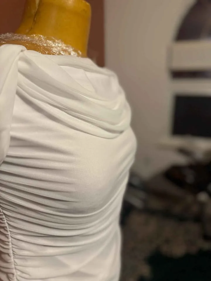 🎃 Brand New Size S –Pretty Garden Elegant  Off-Shoulder Dress 🤍✨ image indicator(5)