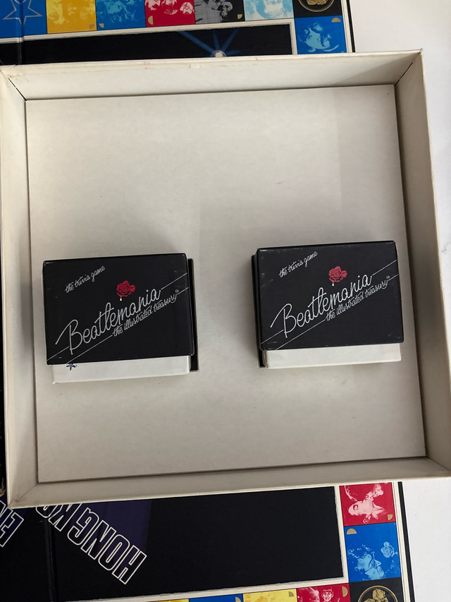Beatlemania Trivia Game 1984 - photo 3