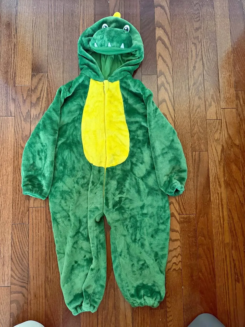 Halloween Costumes thumbnail