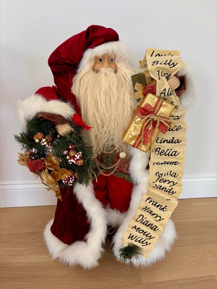 Santa Claus - 2.5 feet tall - photo 2