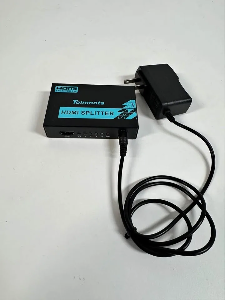 Tolmnnts 1x4 HDMI Splitter with Power Adapter thumbnail