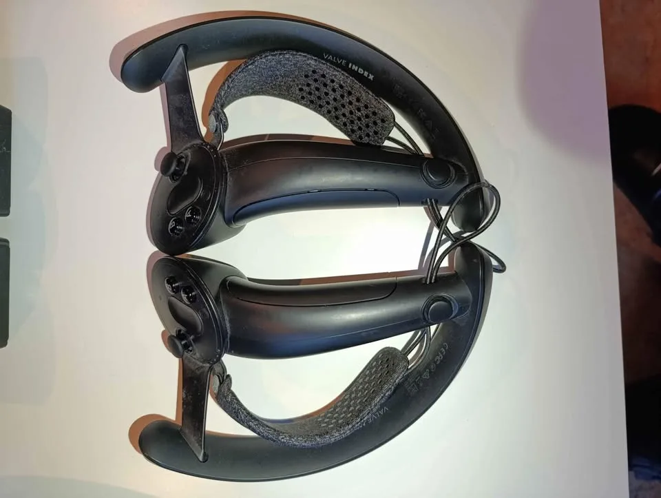 Steam Valve Index VR (open to trade) image indicator(2)