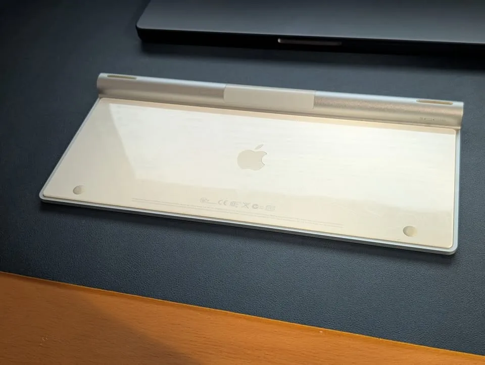 Apple wireless keyboard A1314 image indicator(3)