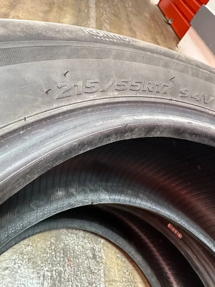 Tires 215/55R17 Hankook image indicator(2)