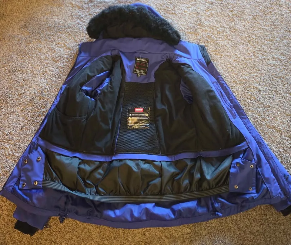 Ladies Mountain Warehouse ski jacket image indicator(7)