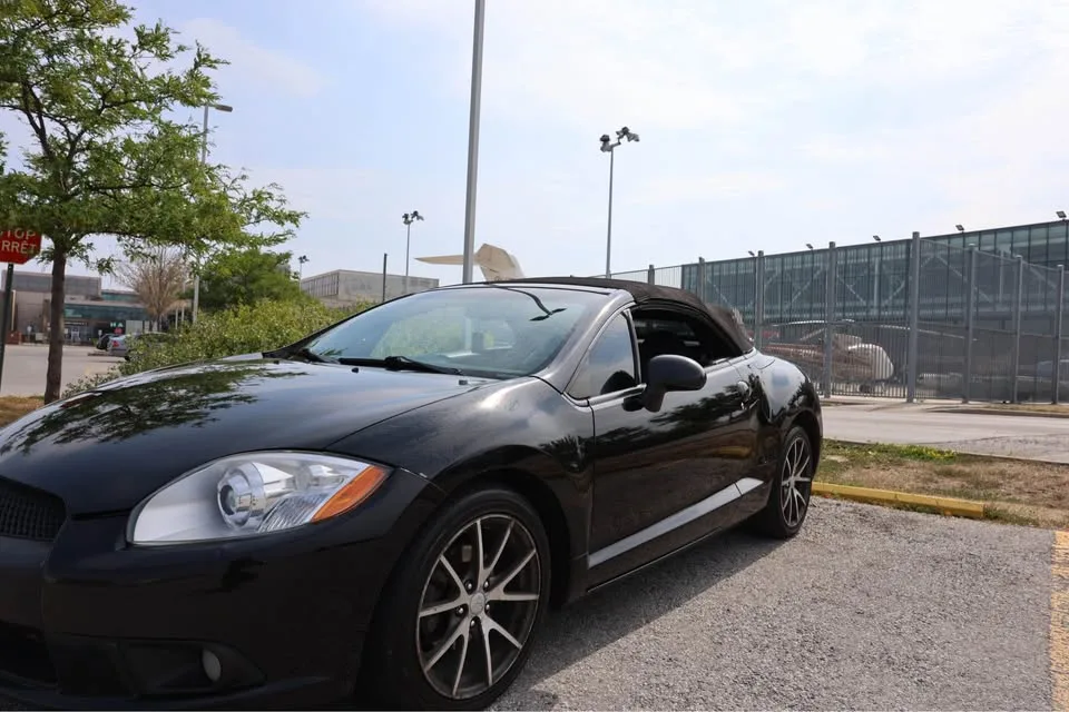 2011 Mitsubishi Eclipse GT Spyder Convertible image indicator(2)