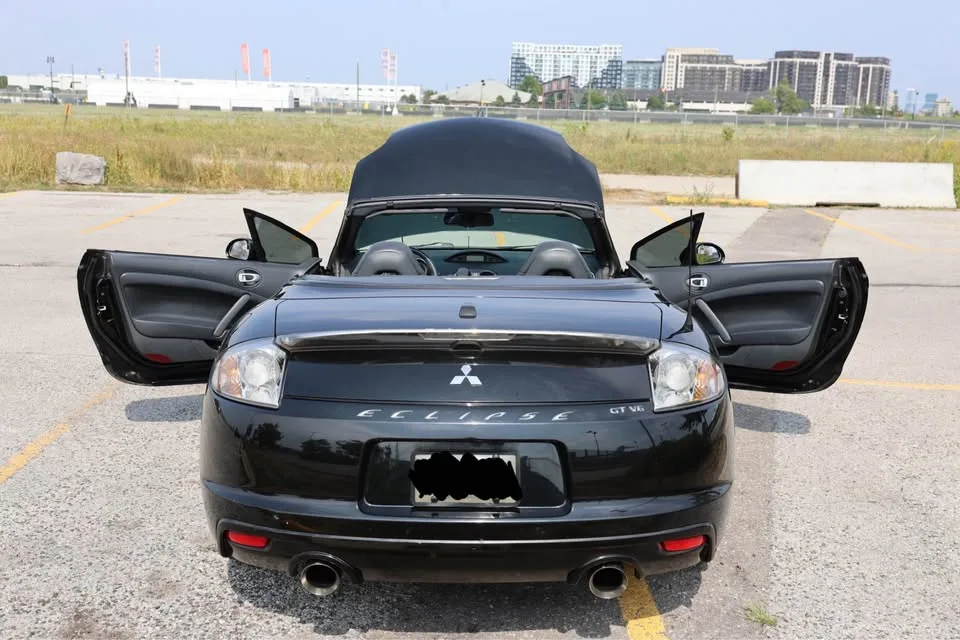 2011 Mitsubishi Eclipse GT Spyder Convertible image indicator(6)