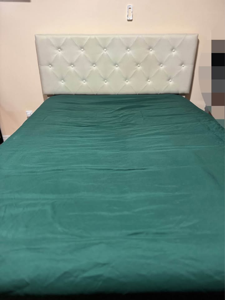 Bed frame with storage **mattress not included** - photo 4