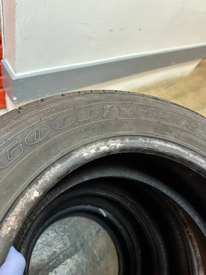 Tires 195/65R15 Goodyear image indicator(3)