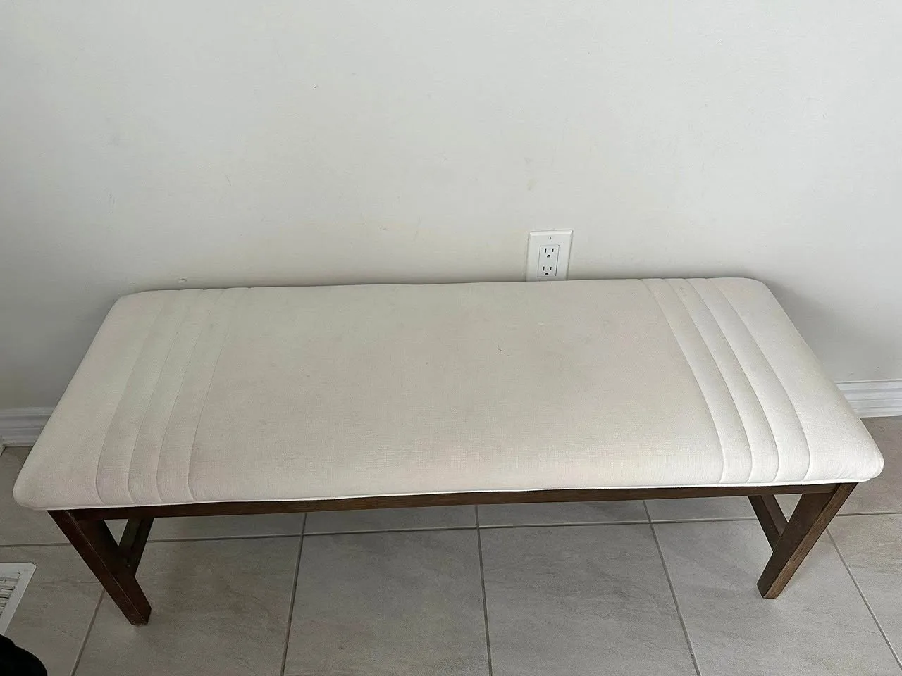 Whit bench thumbnail