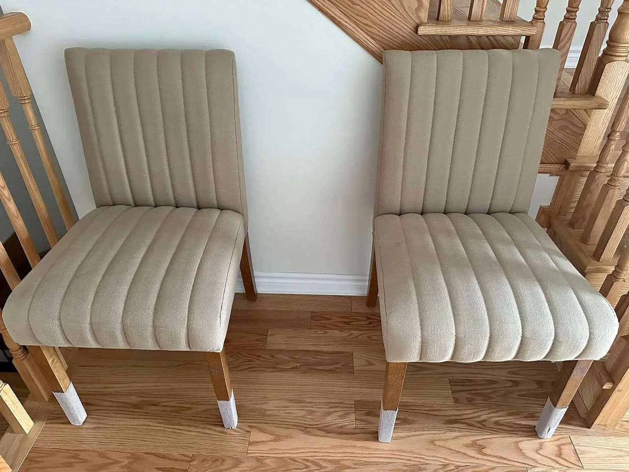 Accent chair thumbnail