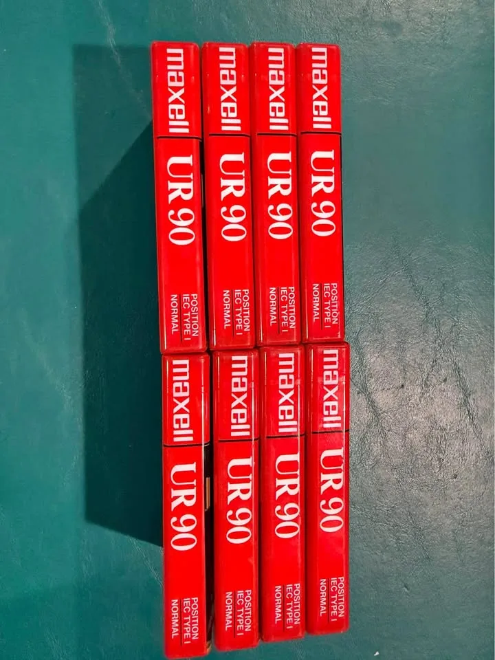 8 Maxell Blank Cassettes, 90 minutes