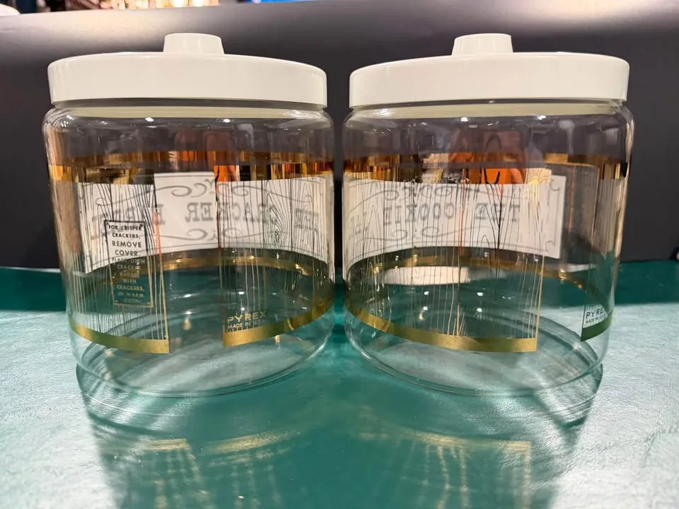 1960s Pyrex Cracker Barrel & Cookie Jar Glass, White Gold Lid image indicator(2)