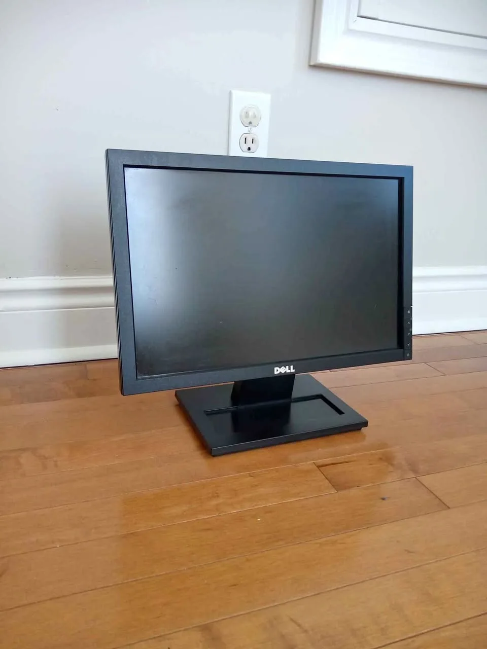 DELL Monitor 17 inches