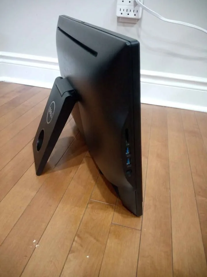 All In One Computer DELL Core i5 6th Generation image indicator(4)