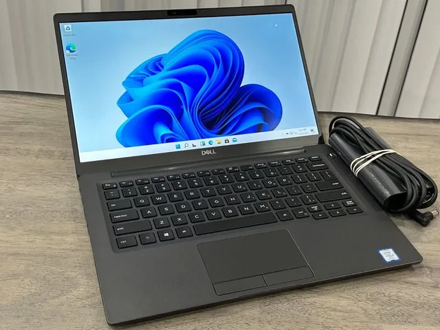 Dell Latitude 7400 (i5, 8GB RAM, 256GB SSD) thumbnail