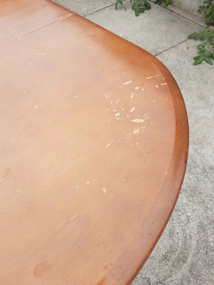 Old vintage oval solid wood kitchen table - photo 3