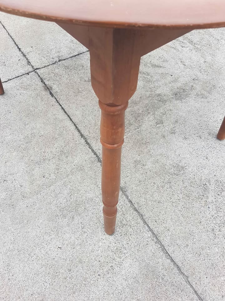 Old vintage oval solid wood kitchen table - photo 4