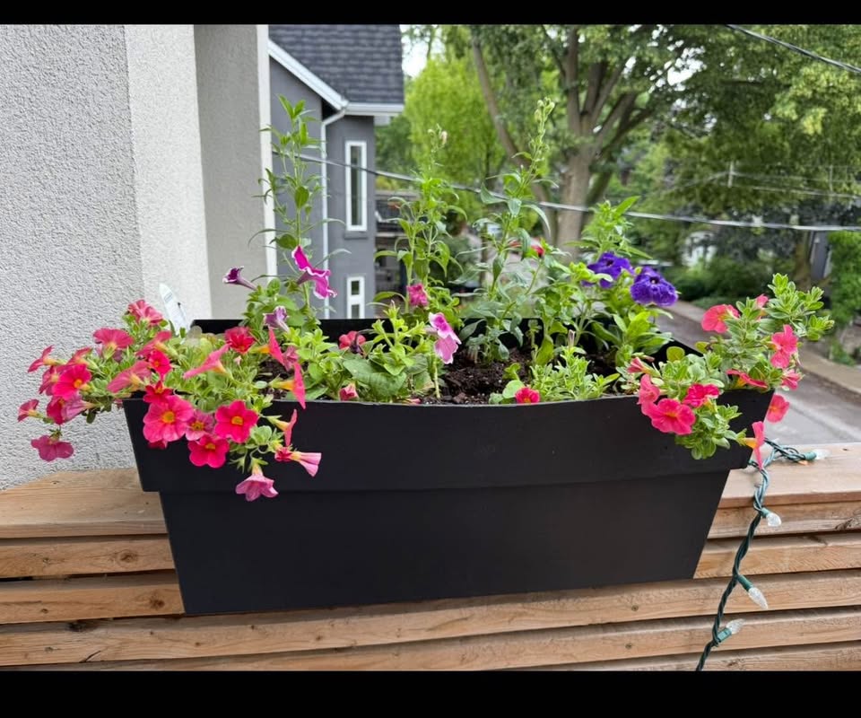 Over Balcony Planters - photo 2