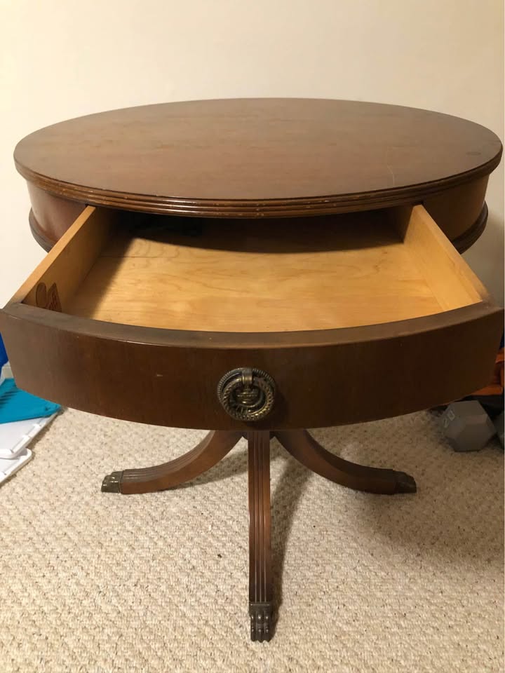 Duncan Phyfe style round table - photo 3