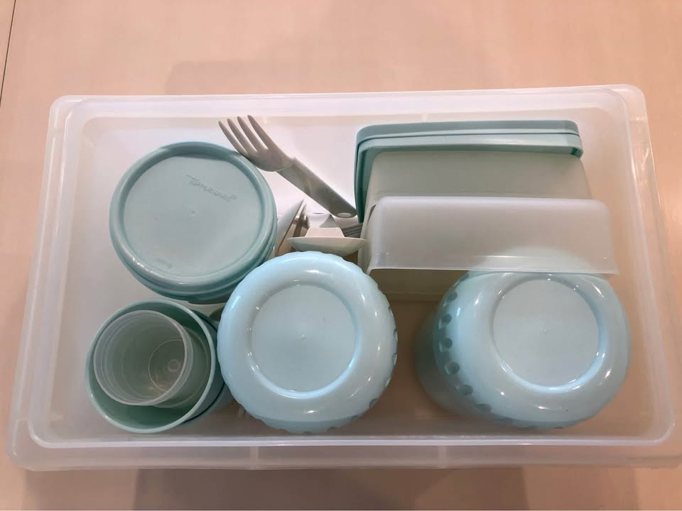 Tupperware Picnic Set - photo 2