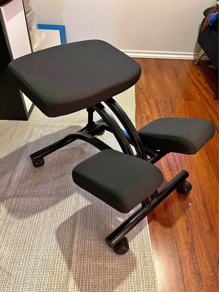 Kneeling chair