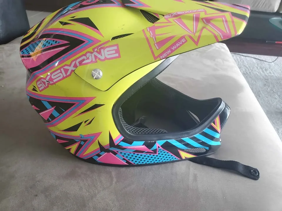 Mountain bike helmet large image indicator(2)