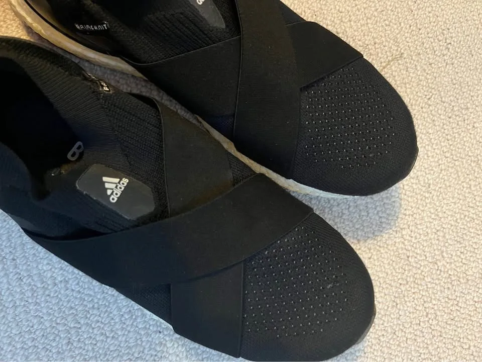 Adidas ultra boost DNA slip on black image indicator(2)