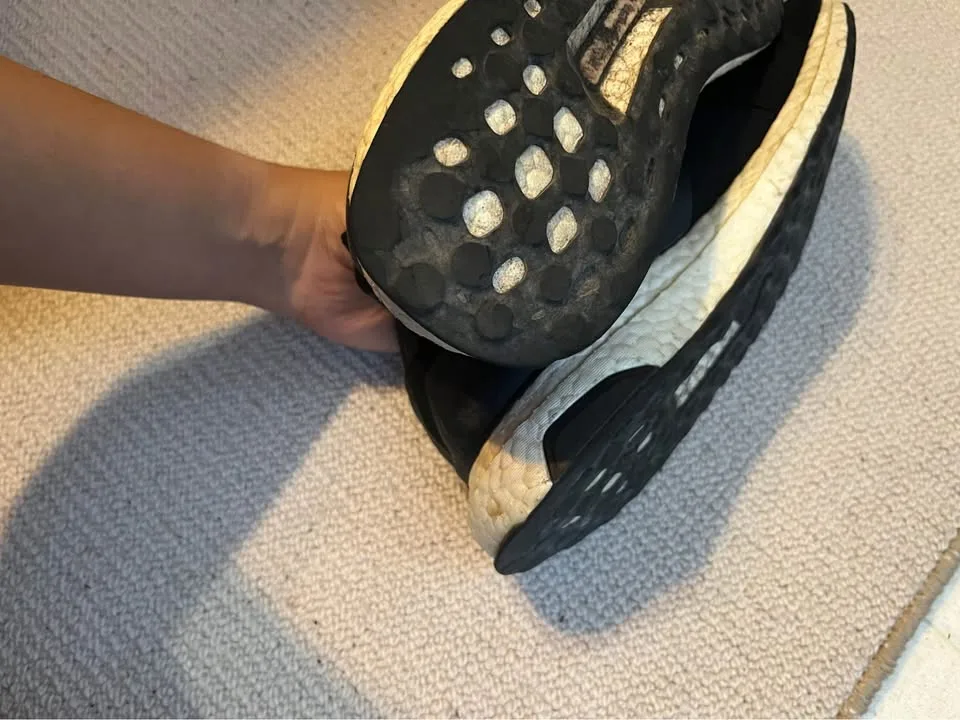 Adidas ultra boost DNA slip on black image indicator(4)