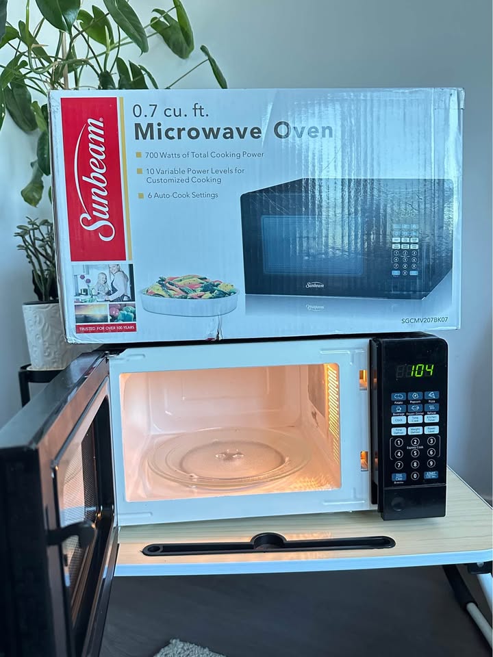 Sunbeam Microwave (Comes with box) - photo 2