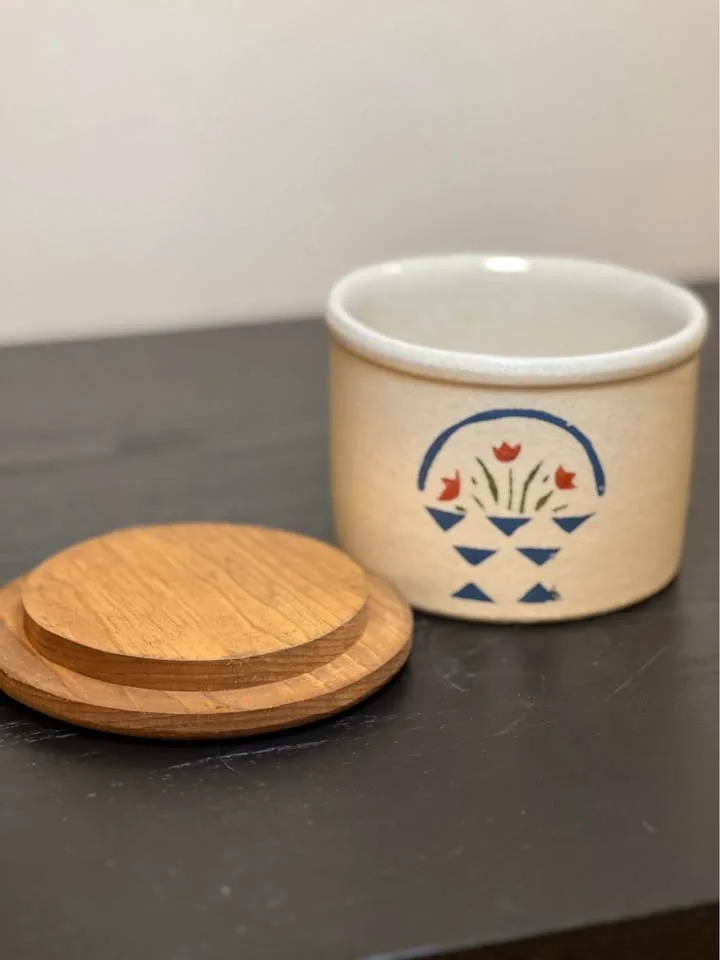 Set of 2 Robinson Ransbottom Low Jar 1 pint w/ Wood Lid image indicator(6)