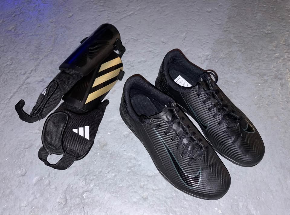Nike Jr. Mercurial Vapor 16 Club turf football shoes - photo 3