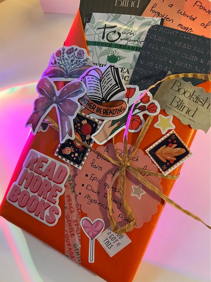 Blind Date with a Book Bundles 💖 image indicator(3)