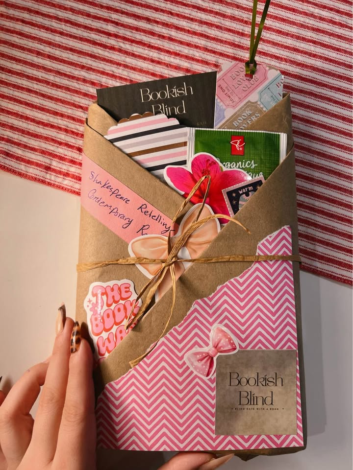 Blind Date with a Book Bundles 💖 - photo 3