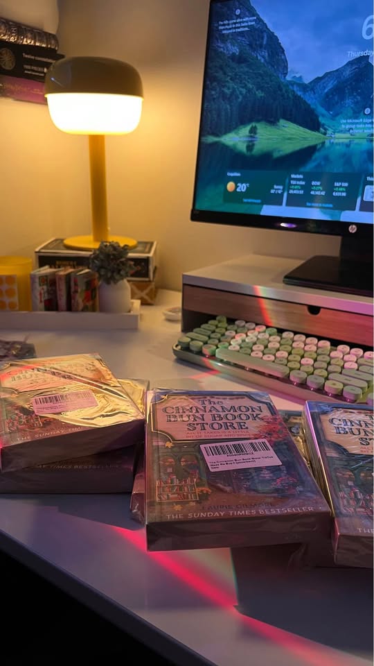 the cinnamon bun book store (paper back book) TIKTOK TREND - photo 5