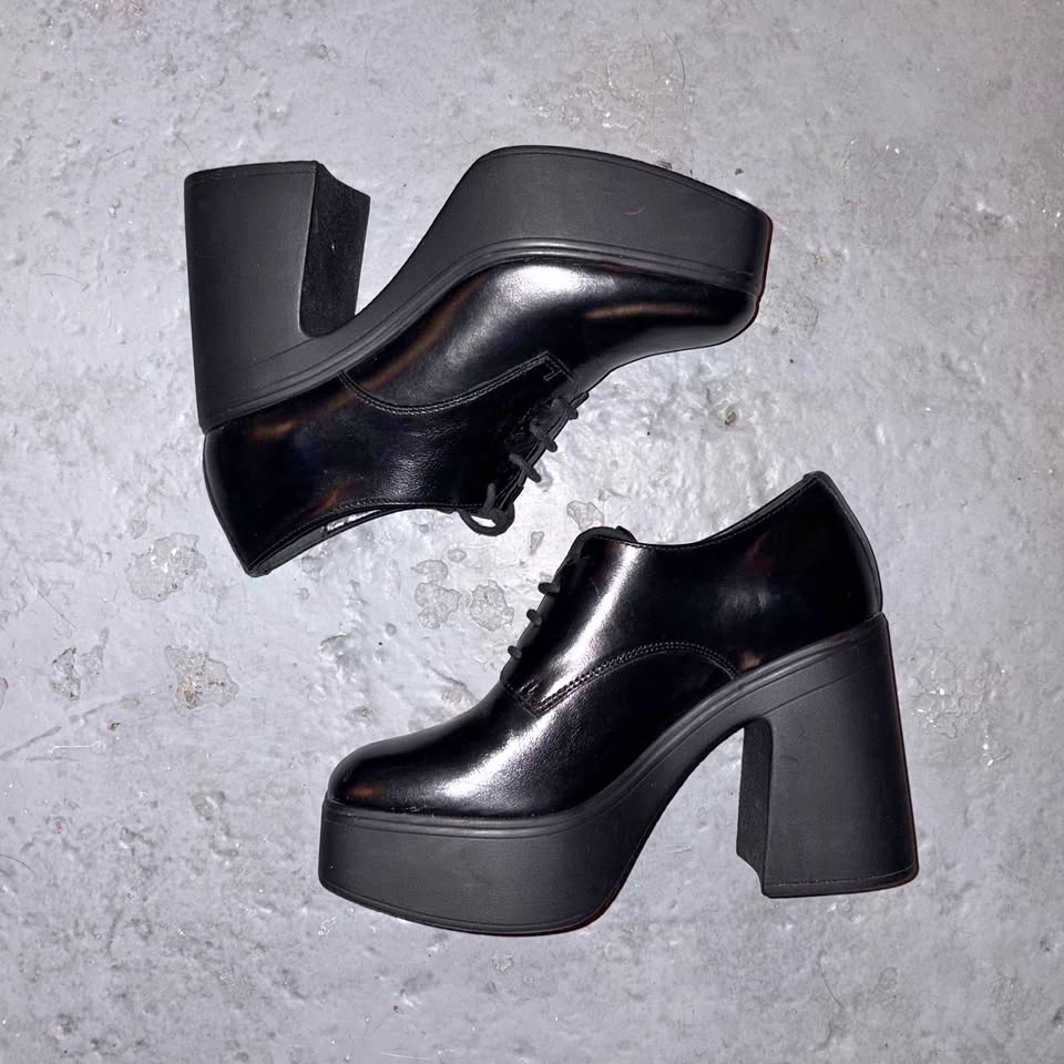 L'intervalle oxford platform heels