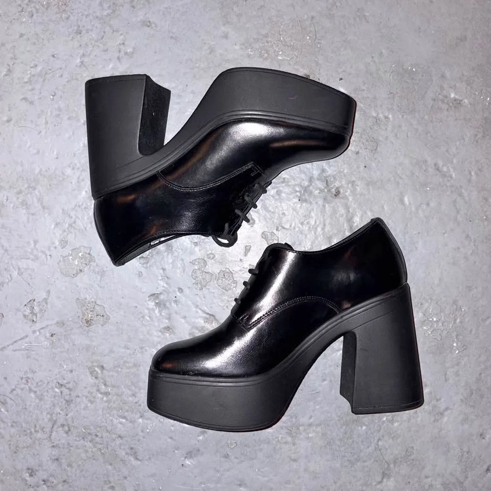 L'INTERVALLE OXFORD PLATFORM HEELS